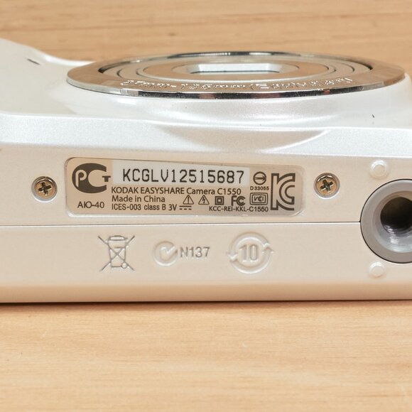 Kodak EasyShare C1550 / 16MP Digital Camera / 5x Zoom / White / Ready to Use - Picture 8 of 8